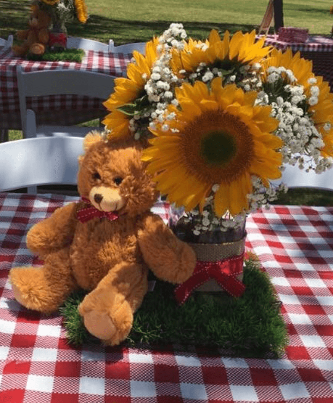Encinitas flower arrangement EA703429 C0C4 4856 93A8 7744096A76FD